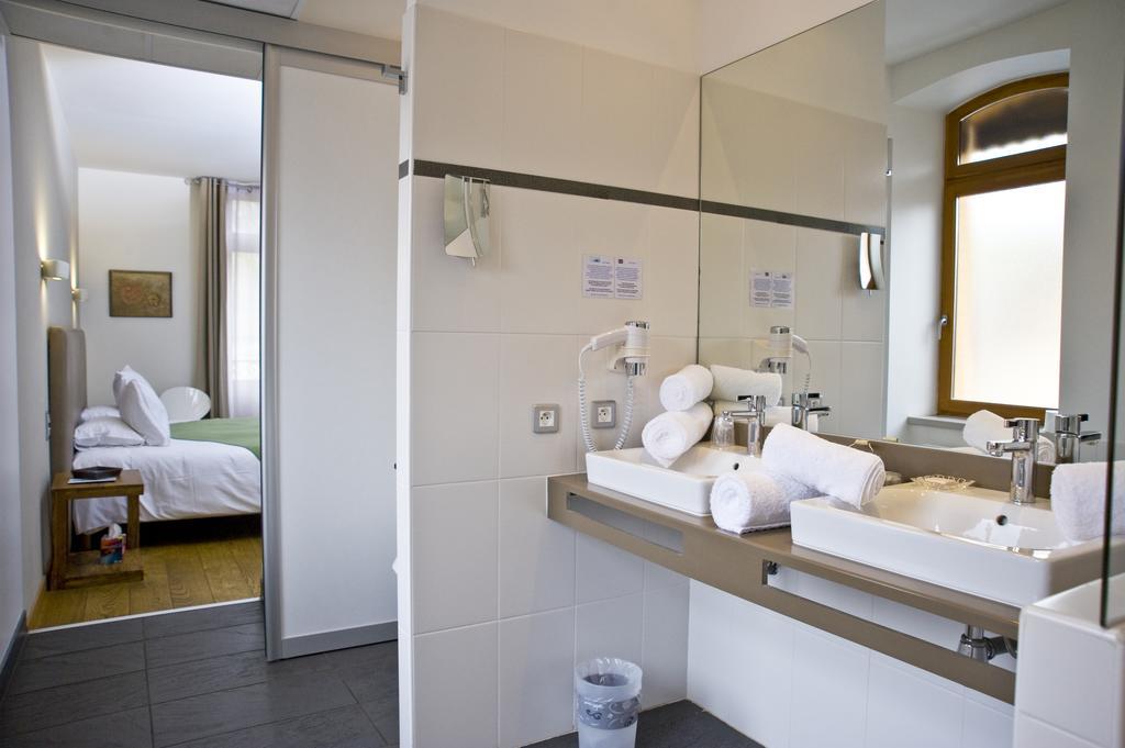 Hotel Le Manoir d'Agnès Tarascon-sur-Ariège Esterno foto