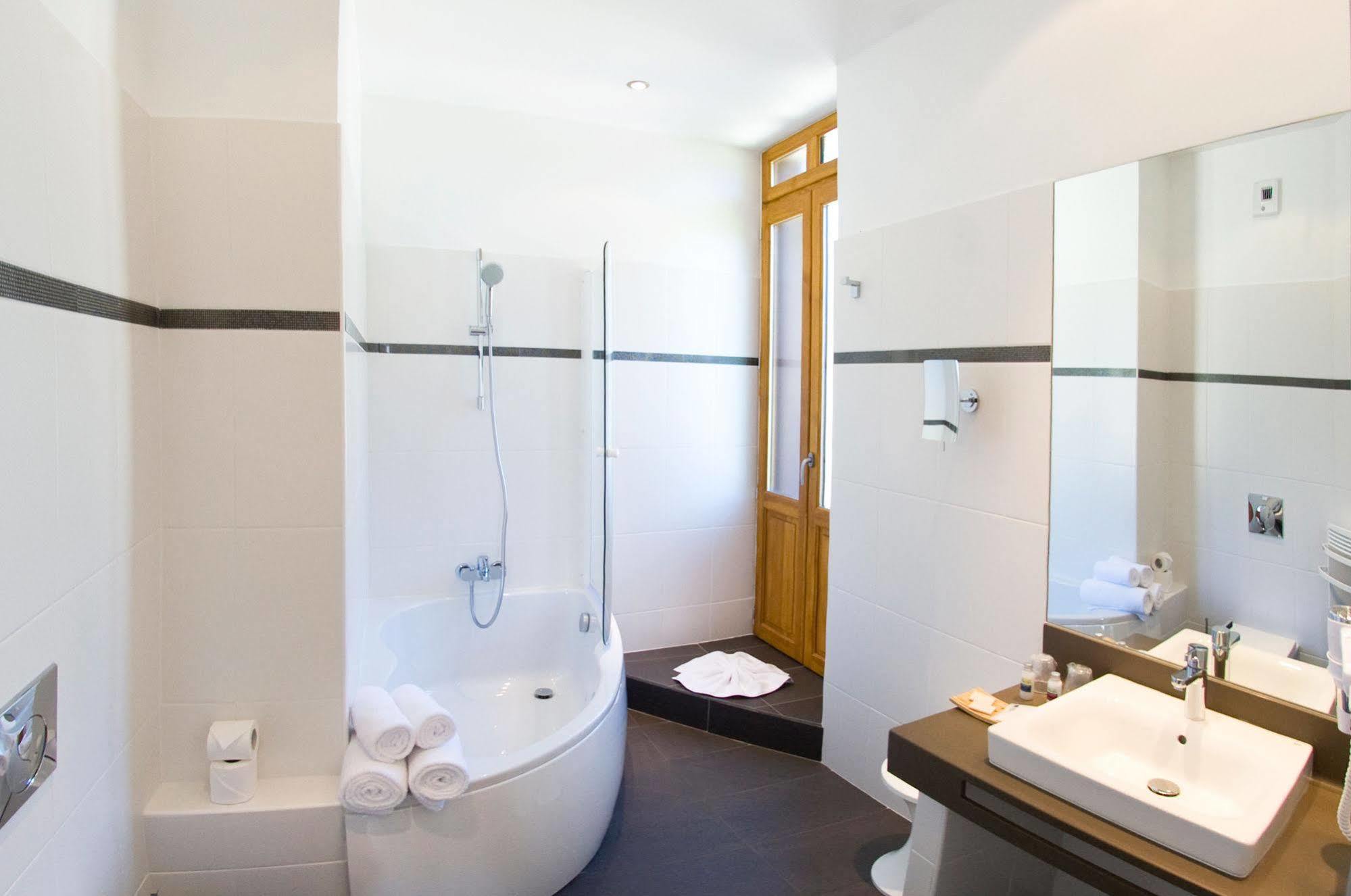 Hotel Le Manoir d'Agnès Tarascon-sur-Ariège Esterno foto